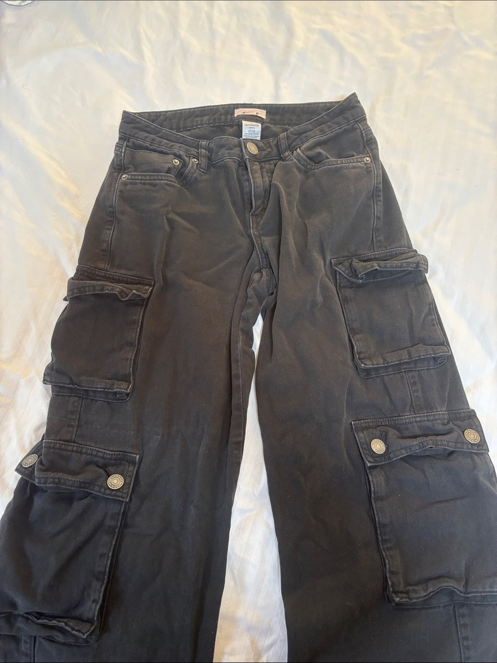 Garage Women's Black Wide-Leg Cargo Jeans